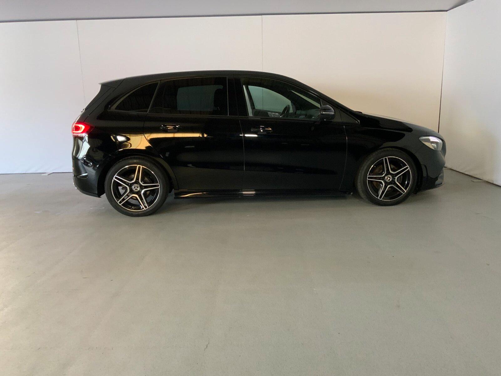 Mercedes-Benz B 200 d AMG Night DISTR Multibeam 360° THERMATIC