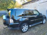 Mitsubishi Pajero 3,2 DI-D Edition 25 Automatik Edition 25 - gebrauchte Mitsubishi Pajero aus dem Jahr 2008