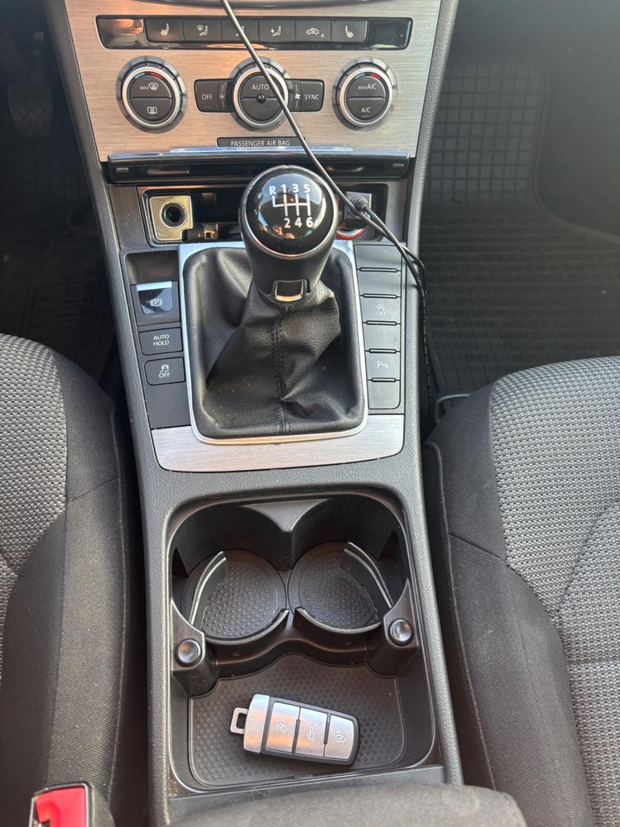 Volkswagen Passat 2013 — photo 15
