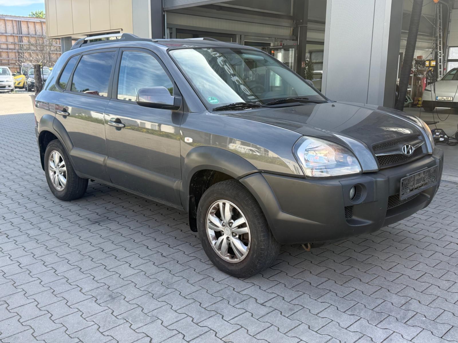 Hyundai Tucson 2.0 GLS Tüv NEU  Benzin 1Hand