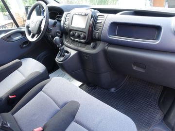 Opel Vivaro - 11