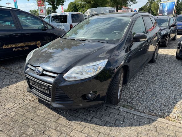 Fahrzeugabbildung Ford Focus Turnier Trend Motor dreht