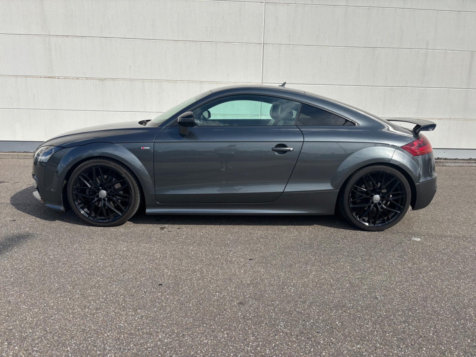 Audi TT Coupe 2.0 TDI S tronic quattro -