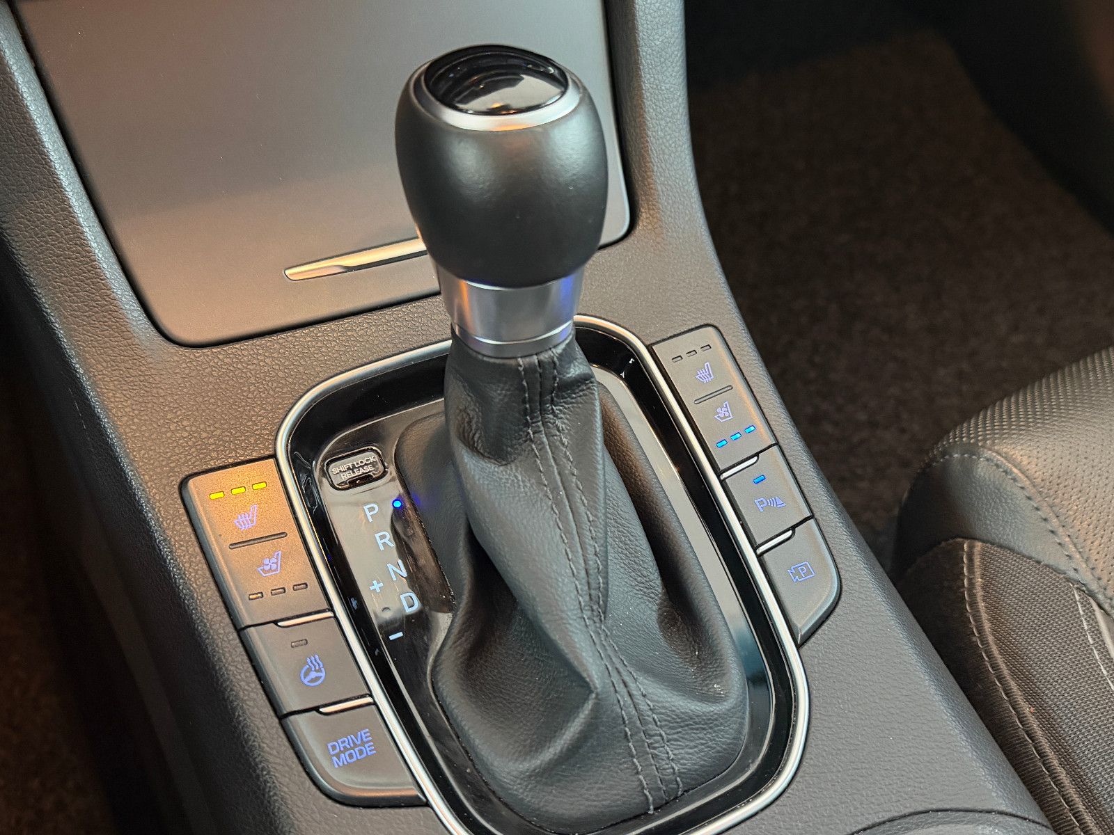 Fahrzeugabbildung Hyundai i30 Prime CW /AUTOMATIK/MEMORY/LEDER/HEIZ-LENKR