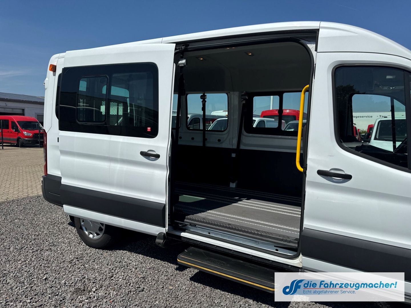 Fahrzeugabbildung Ford Transit Kombi 350 L3 Trend 2.2 TDCi DPF *1571 *K