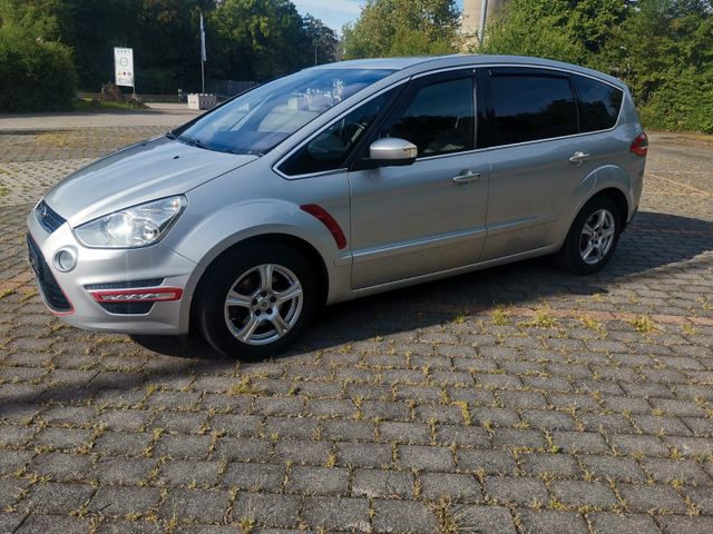 Ford S-Max 1,6 EcoBoost Titanium Titanium