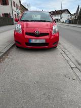 Toyota Yaris 1.33 Benzin 2009 Automatik - Toyota Yaris Gebrauchtwagen in München