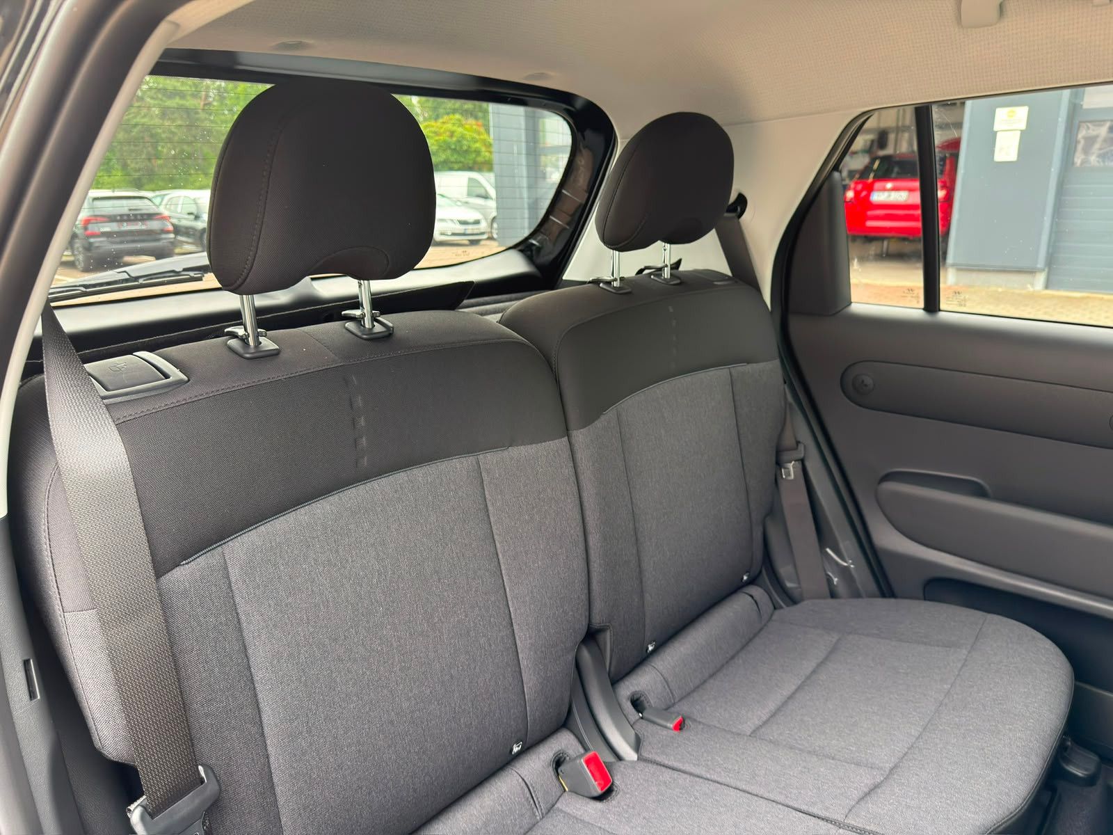 Fahrzeugabbildung Hyundai INSTER Trend 85kW *RW370KM*Totwinkel*ACC*360°