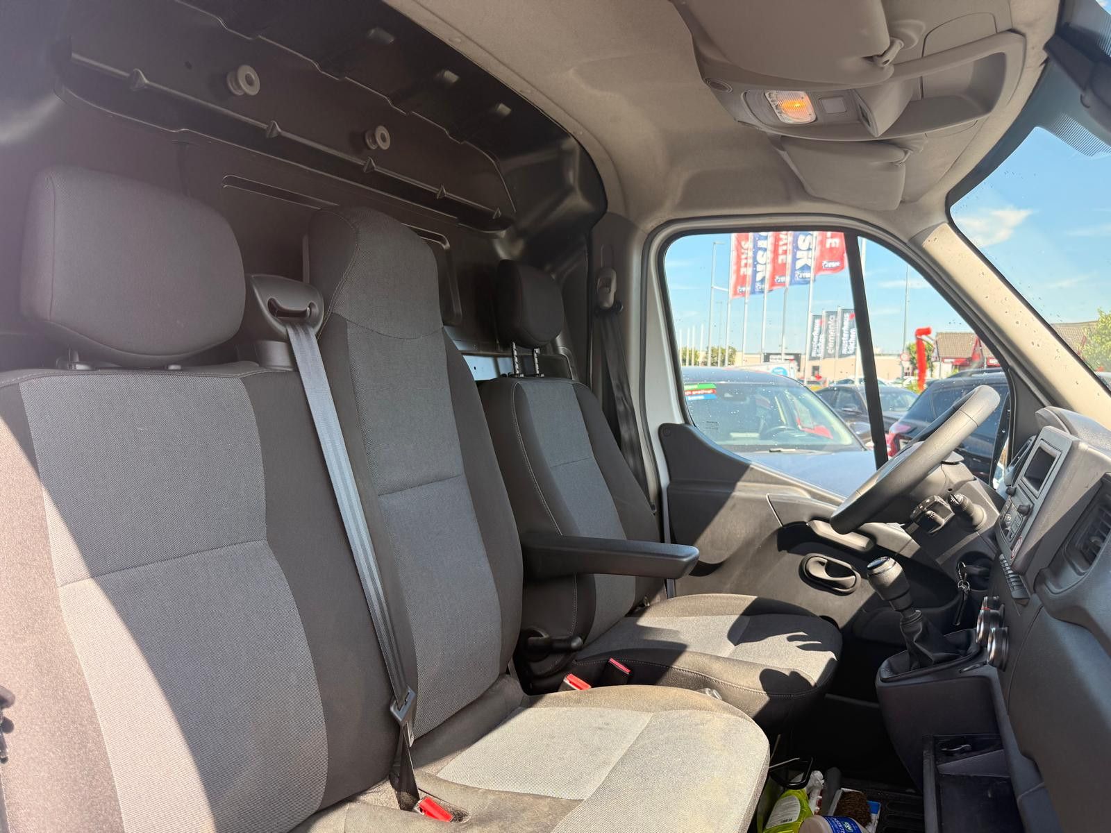 Fahrzeugabbildung Renault Master III Kasten L1H2 HKa 3,5t / MWST