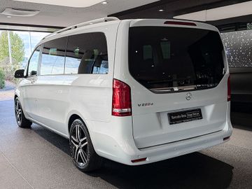 Mercedes V 220 - 5