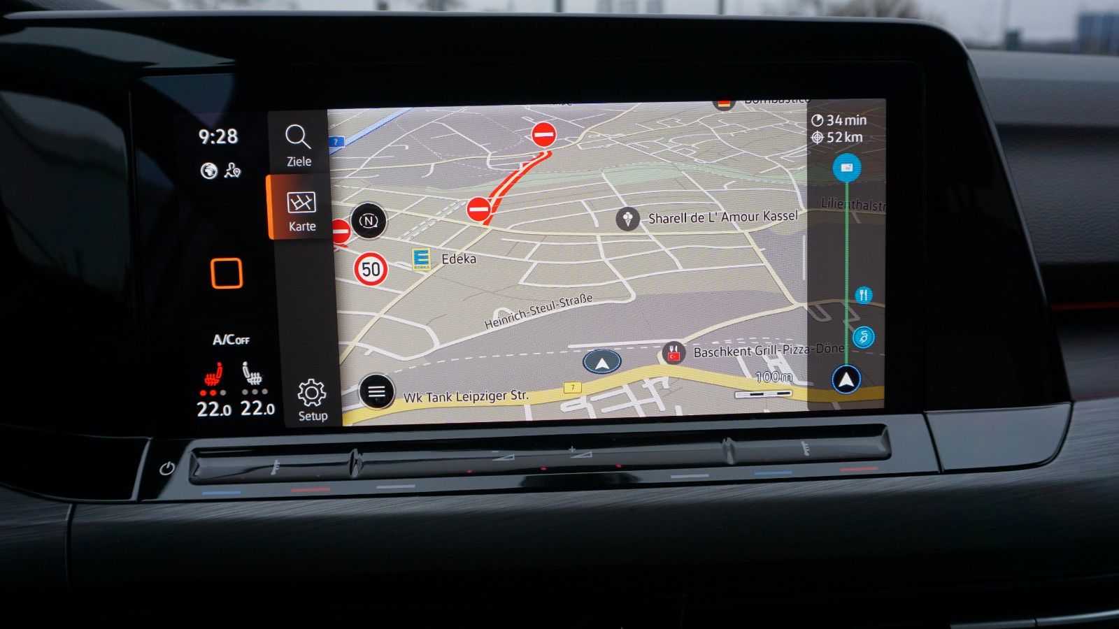 Fahrzeugabbildung Volkswagen Golf VIII Variant Style, Navi,LED,HUD,Kamera +WR