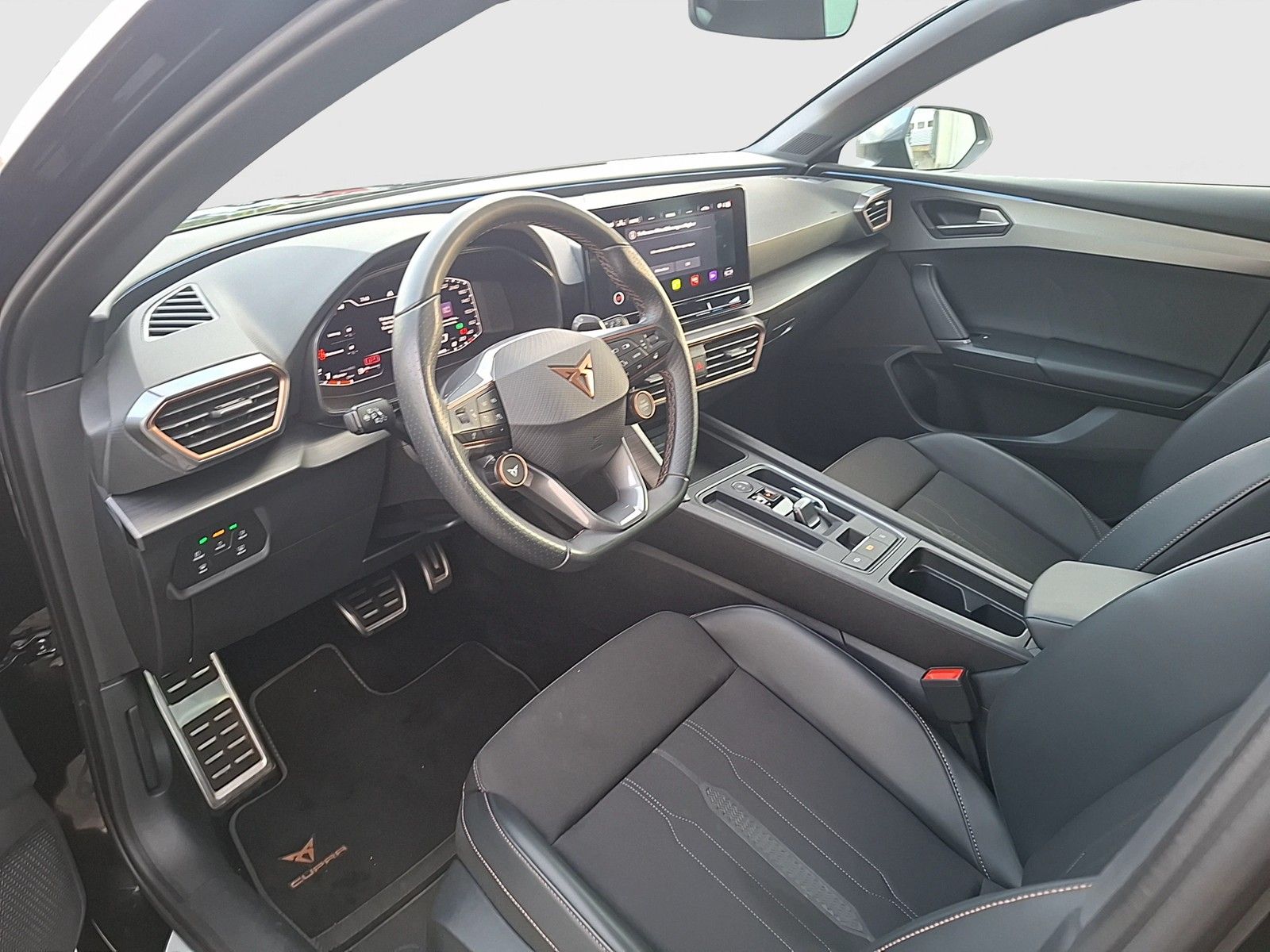 Fahrzeugabbildung CUPRA Leon ST VZ 4Drive DSG LED AHK Navi AID ACC RFK S