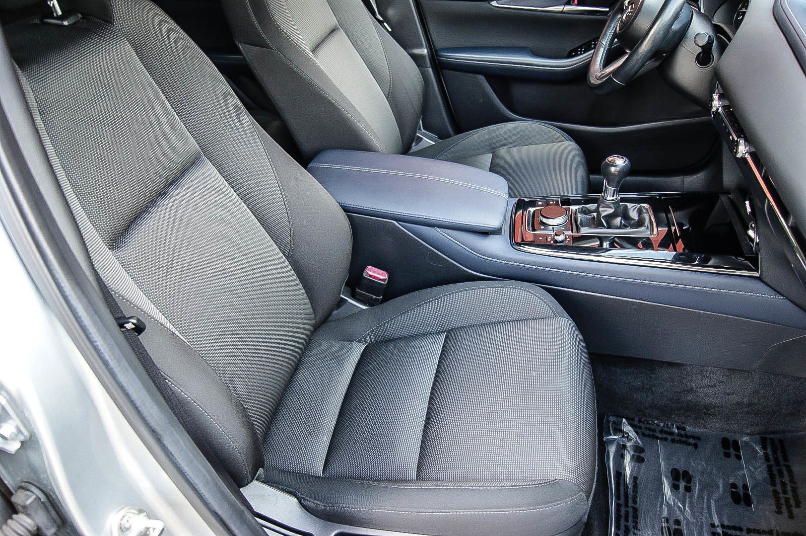 Fahrzeugabbildung Mazda CX-30 2.0 SKYACTIV-G M Hybrid DESIGN HEADUP LED
