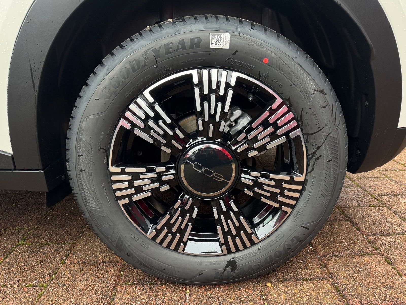 Fahrzeugabbildung Fiat 600 1.2 BUSINESS EDITION NAVI SITZHEIZUNG KLIMA