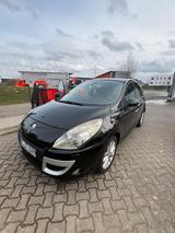 Renault Megane Scenic - Renault Megane mit Diesel-Antrieb: Limousine, Automatik