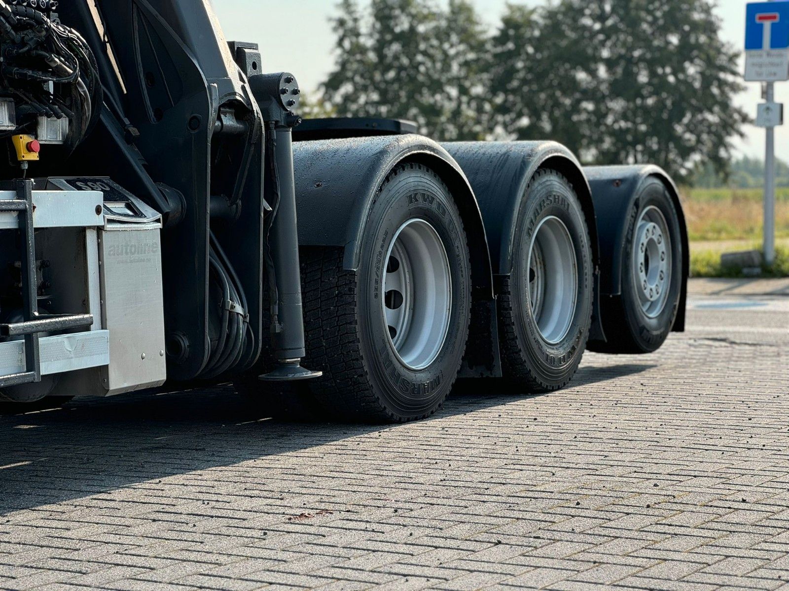 Fahrzeugabbildung Volvo FH 540 8x4 EU6 Retarder Lenk/Lift KESLA LK 9,4m