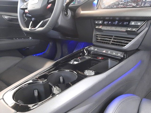 Fahrzeugabbildung Audi RS e-tron GT Pano Laser StdHz HeadUp 21" Massage