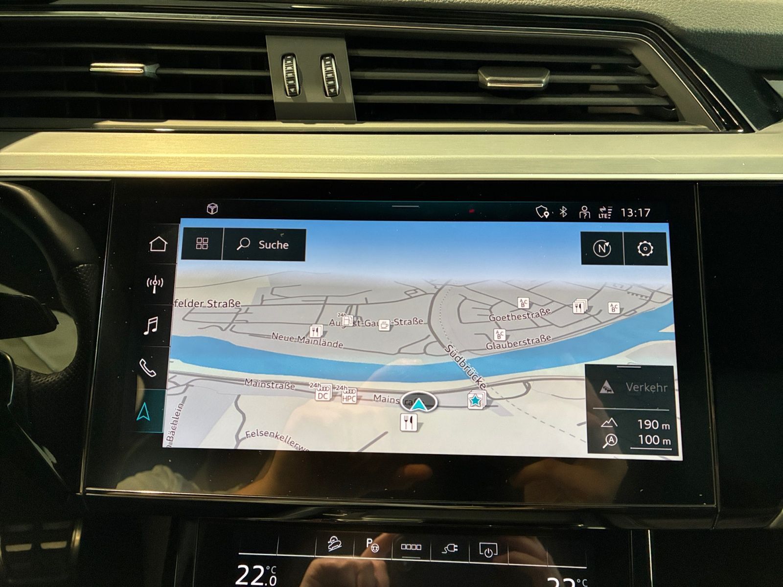 Audi Q8 e-tron - Bild 12