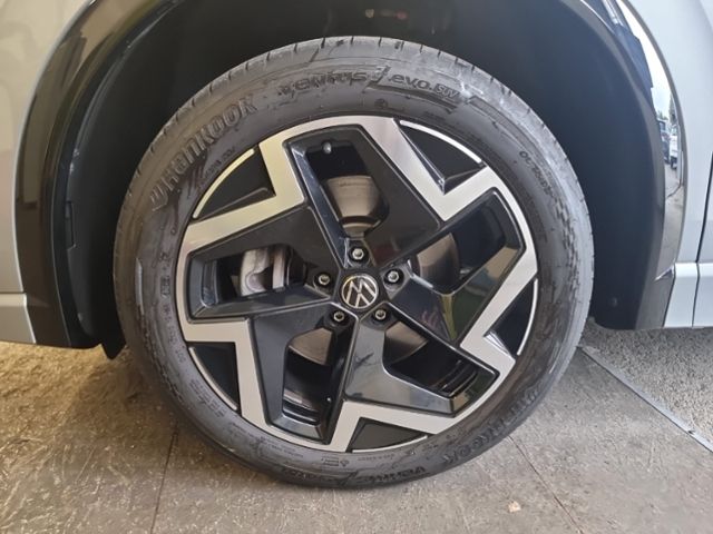 Fahrzeugabbildung Volkswagen Tiguan 2.0 TDI R-LINE 4MOTION HD-MATRIX STHZG NA