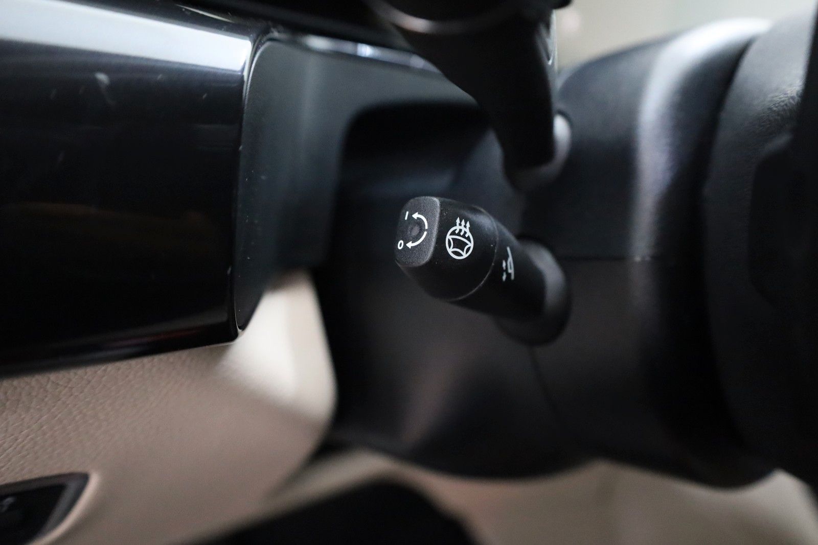 Fahrzeugabbildung Mercedes-Benz EQC 400 4M,Leder,HUD,360°Kam.,SD,ACC,Sitzlüftung
