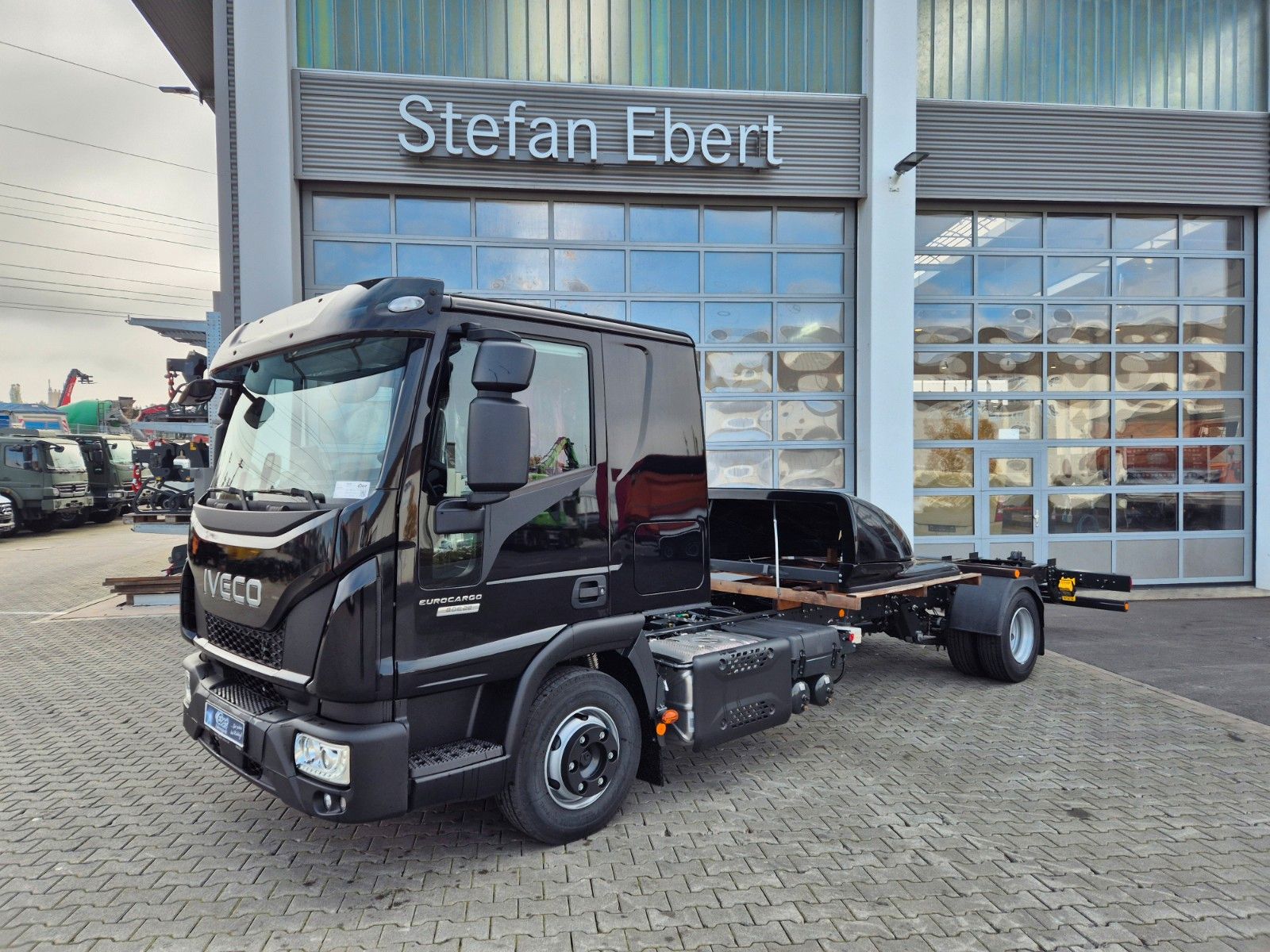 Fahrzeugabbildung Iveco Eurocargo ML80E22/P 2x AHK Klima Standh. Bett