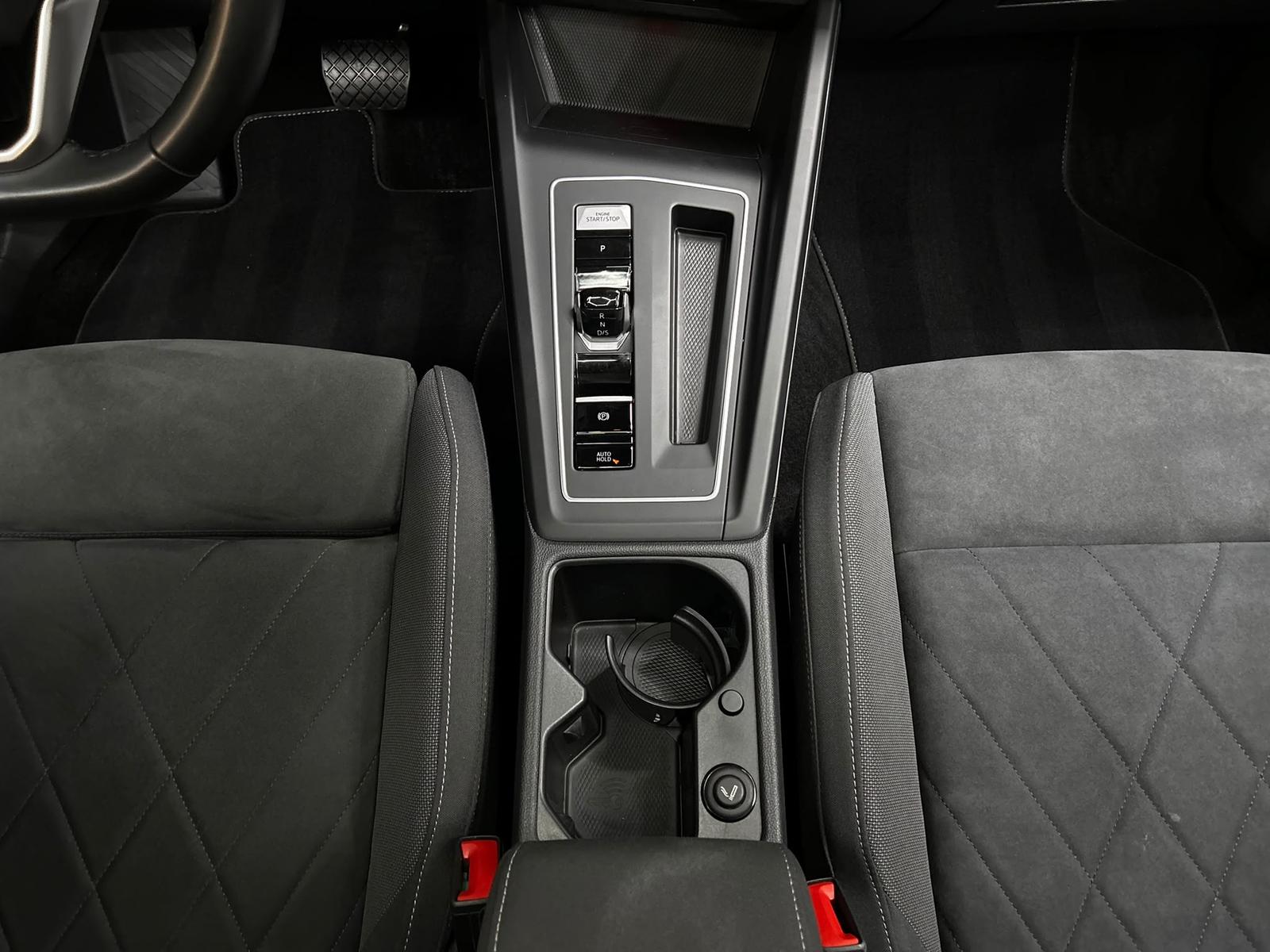 VW Golf 8 Pack Style eHyb1,4TSI PANO+HUD+MATR+KAM+AHK — 17