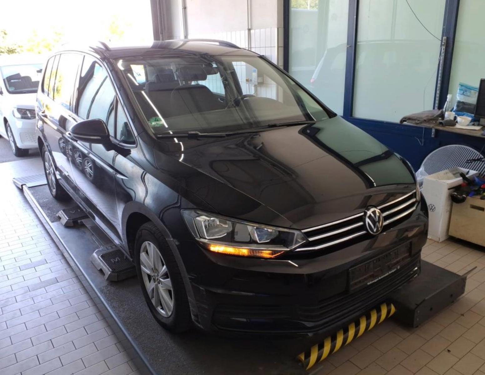 Volkswagen Touran 2.0 TDI Comfortline BMT/ACC/AHK/7-Sitzer