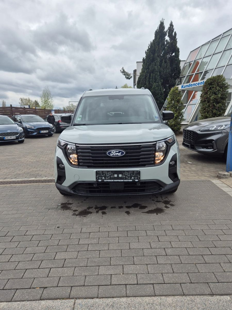 Ford Tourneo Courier Titanium imagem 3