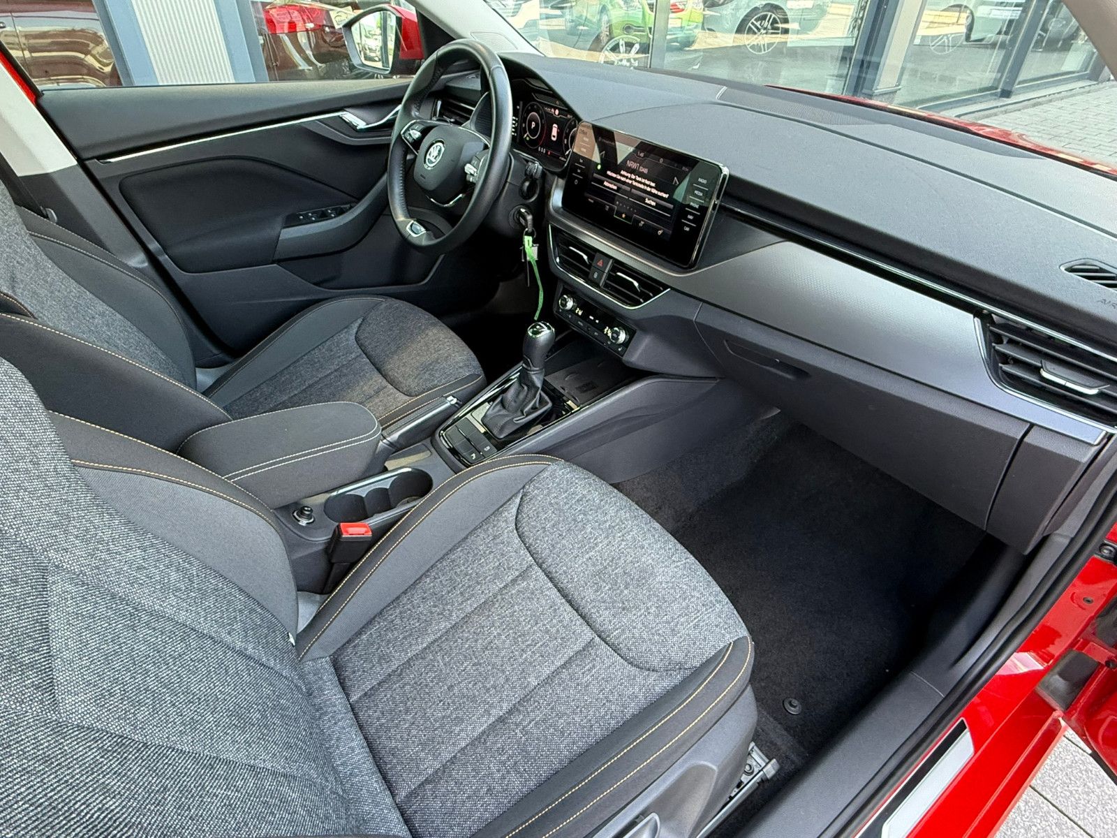 Fahrzeugabbildung SKODA Scala Clever NAVI KLIMAAUTO AHK CAM SITZHEIZUNG