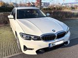 BMW 320d Sport Line Automatik Kamera AHK TOP ZUSTAND