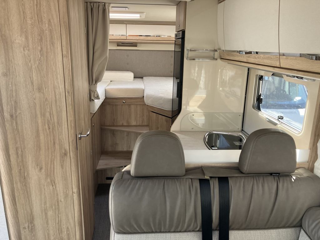 Fahrzeugabbildung Eura Mobil Profila T 696 EB YoungStar