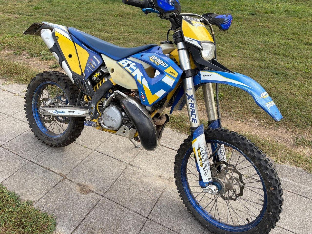 Husaberg  2011 — салон