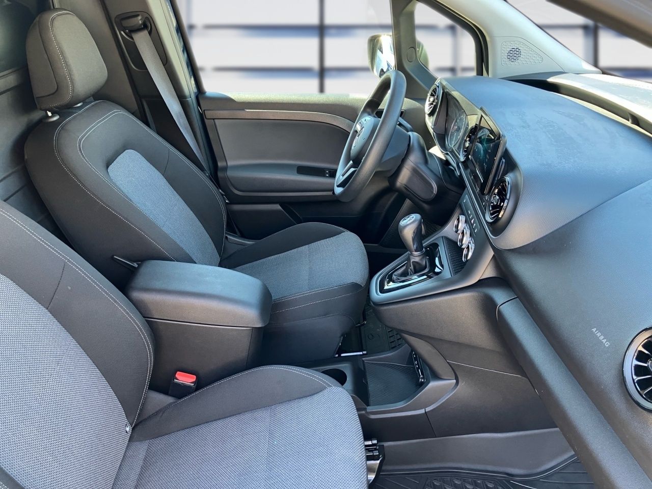 Fahrzeugabbildung Mercedes-Benz eCitan KA/L 2xKlima AUT KeyLess KlimaA LM SHZ