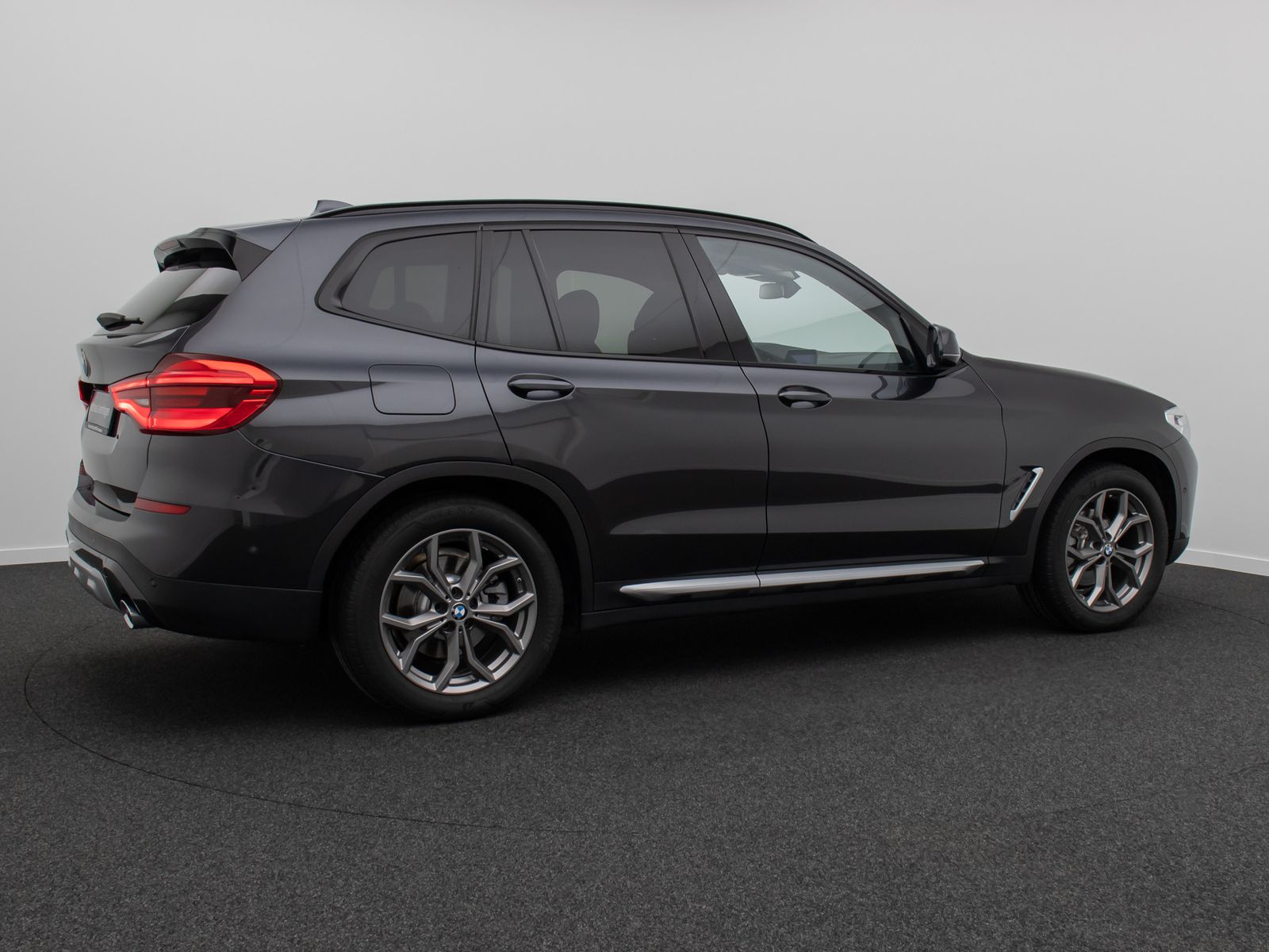 Fahrzeugabbildung BMW X3 xD20d xLine Kamera DAB Memory AHK Komfort 19"