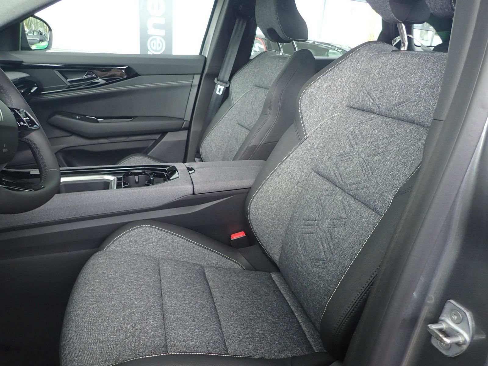Fahrzeugabbildung Renault Austral Evolution Mild Hybrid 150 Automatik