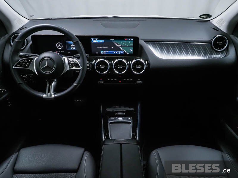 MERCEDES-BENZ GLA 180 – Bild 9