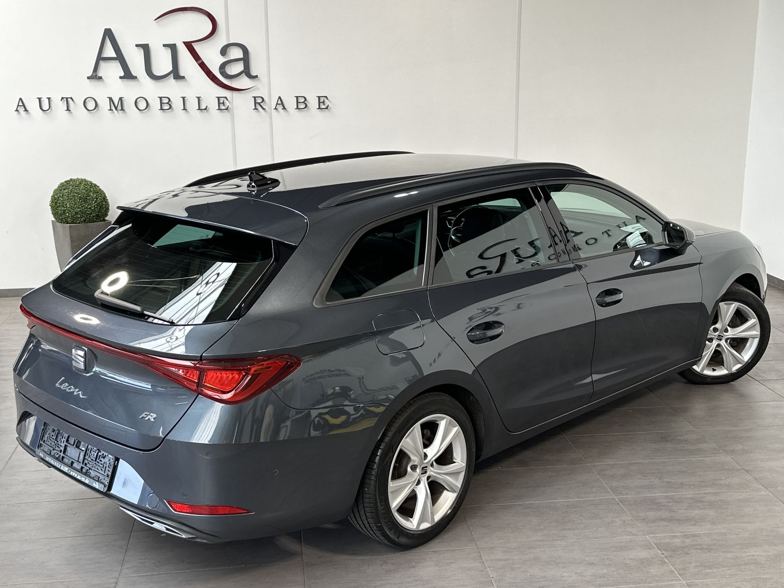 Fahrzeugabbildung SEAT Leon SpT 1.5 TSI FR NAV+LED+ACC+CARPLAY+KAMERA