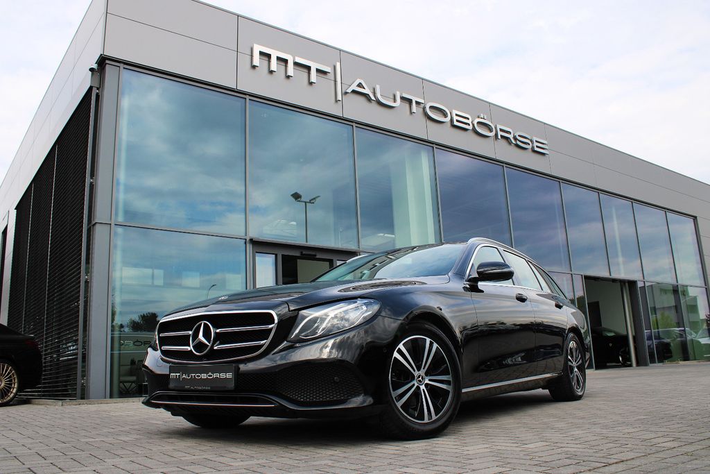 Image of Mercedes-Benz E 200