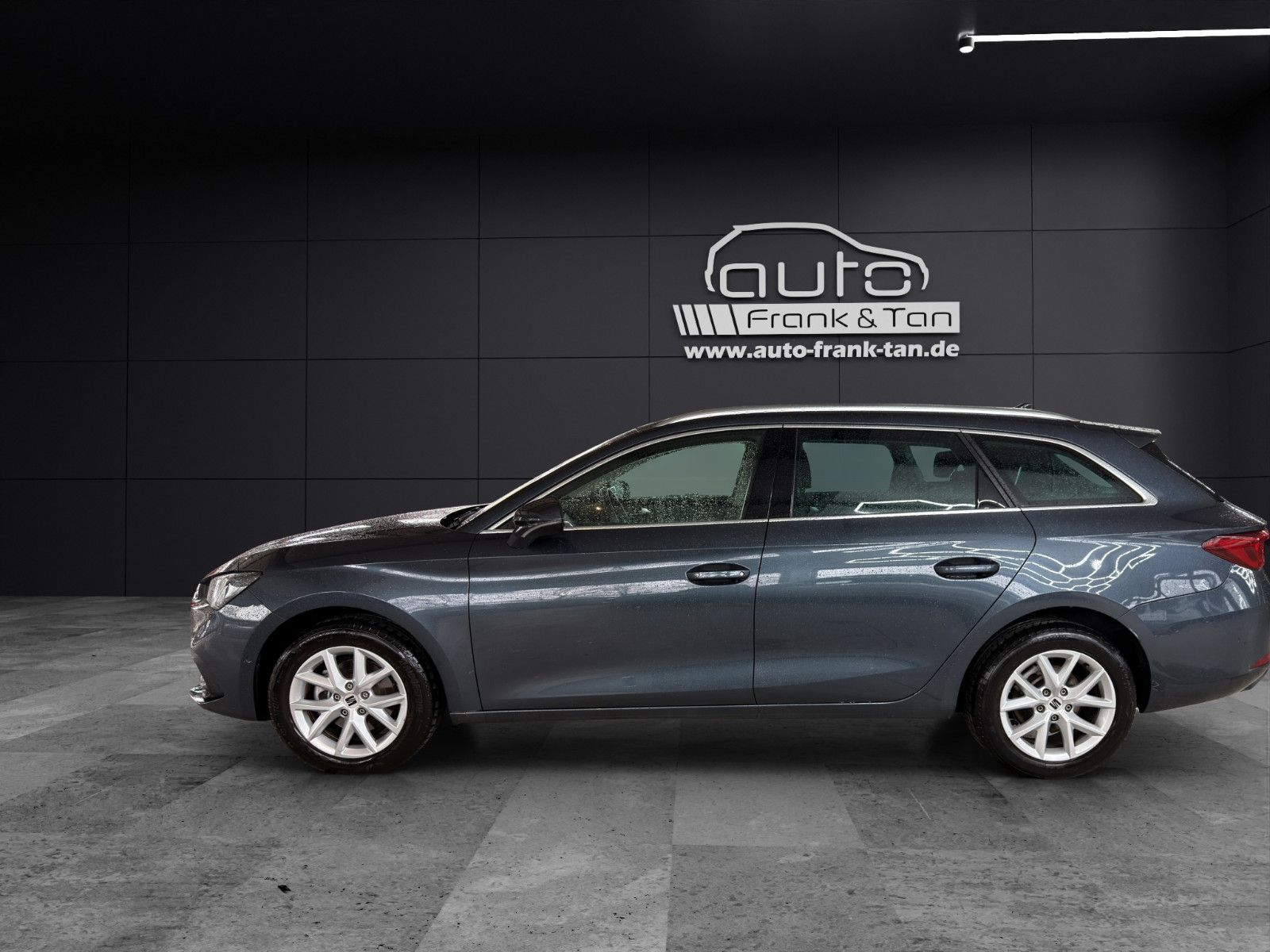 Fahrzeugabbildung SEAT Leon Sportstourer 1.5 TSI 85 kW Style*CarPlay*