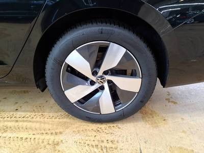Passat Variant 1.5 eHybrid DSG BUSINESS LED+AHK+