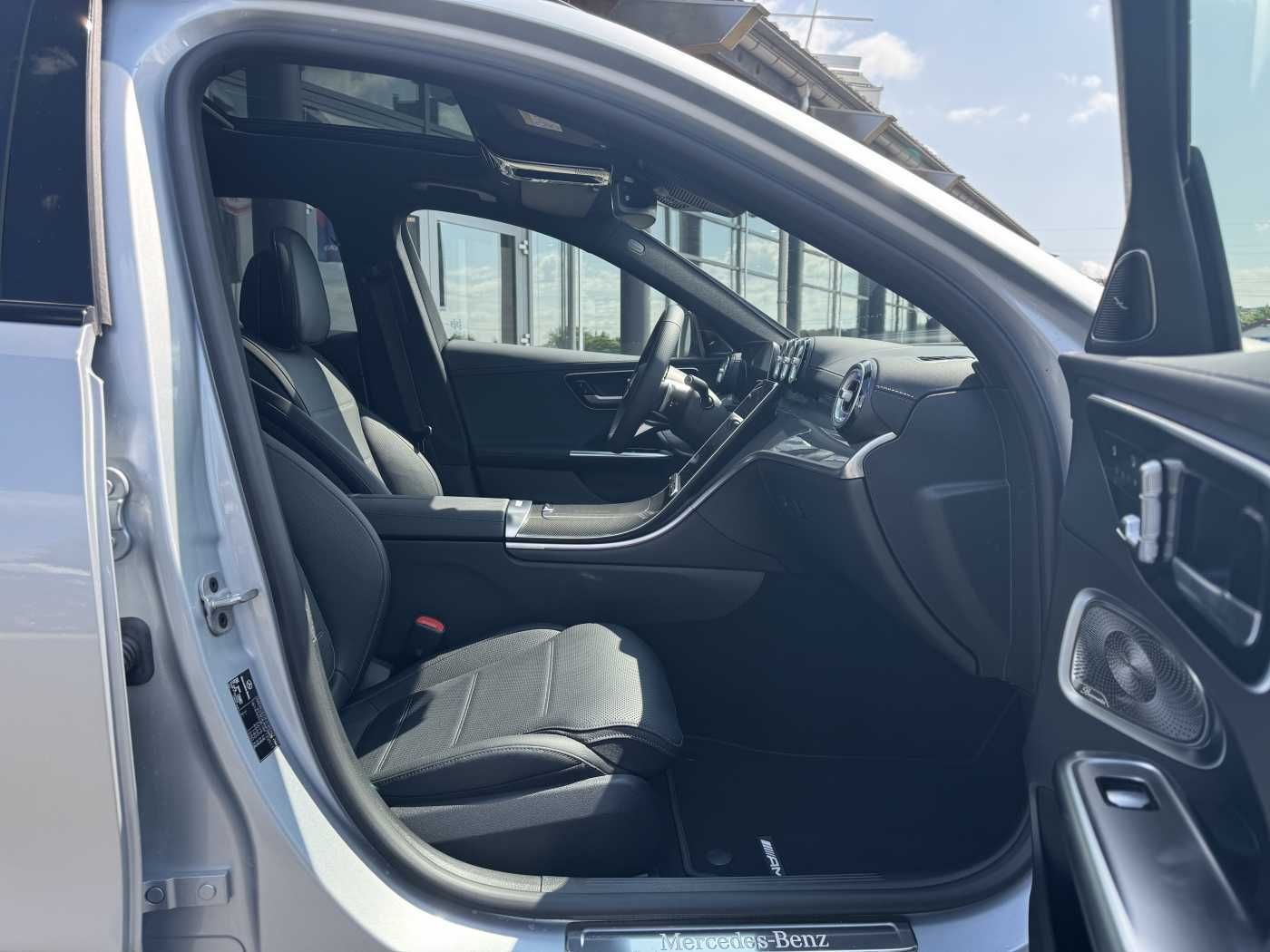 Fahrzeugabbildung Mercedes-Benz C 300de AMG+Pano+Burm+HUD+360+Digital+VOLL