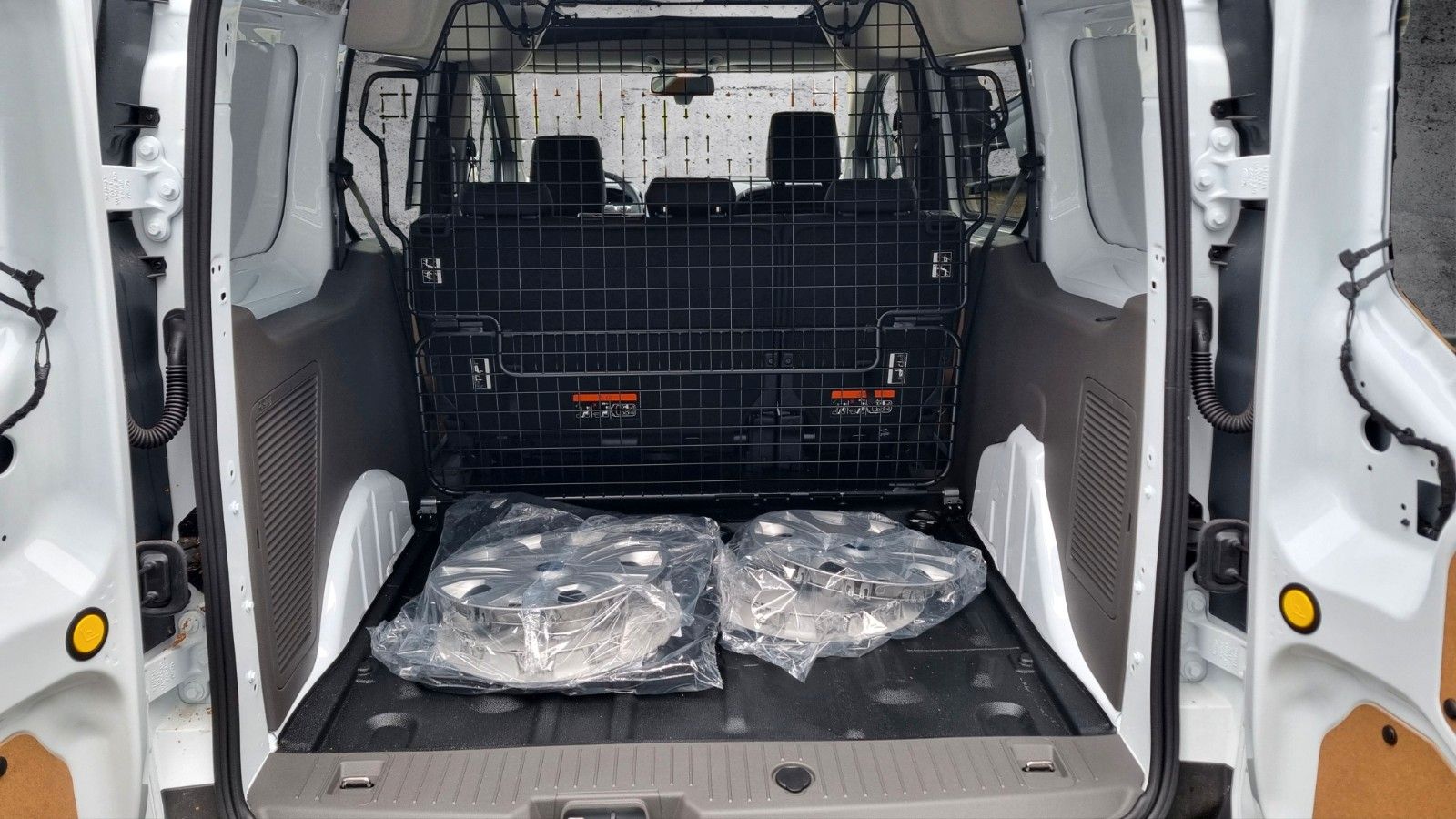 Fahrzeugabbildung Ford Transit Connect Kasten lang Trend