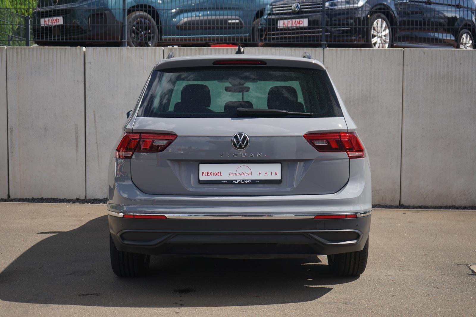 Volkswagen Tiguan 1.5 TSI Active LED Navi ACC Totwinkel AHK, миниатюра 4