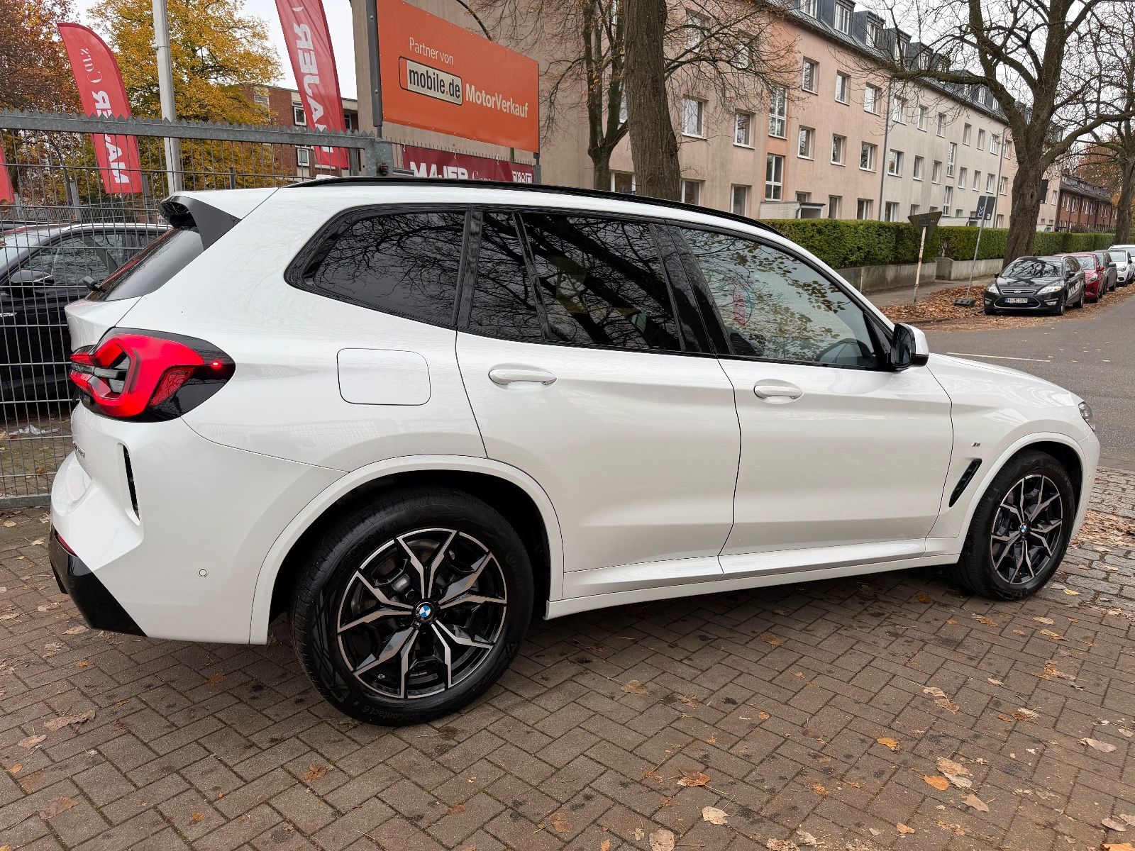 Fahrzeugabbildung BMW X3 xDrive 20i M Sport*LED*ROT*KAMERA*NAVI*SPORT