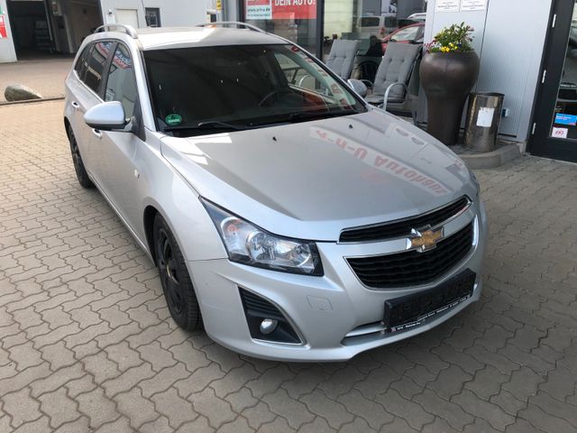 Chevrolet Cruze Station Wagon LTZ    def. Getriebe