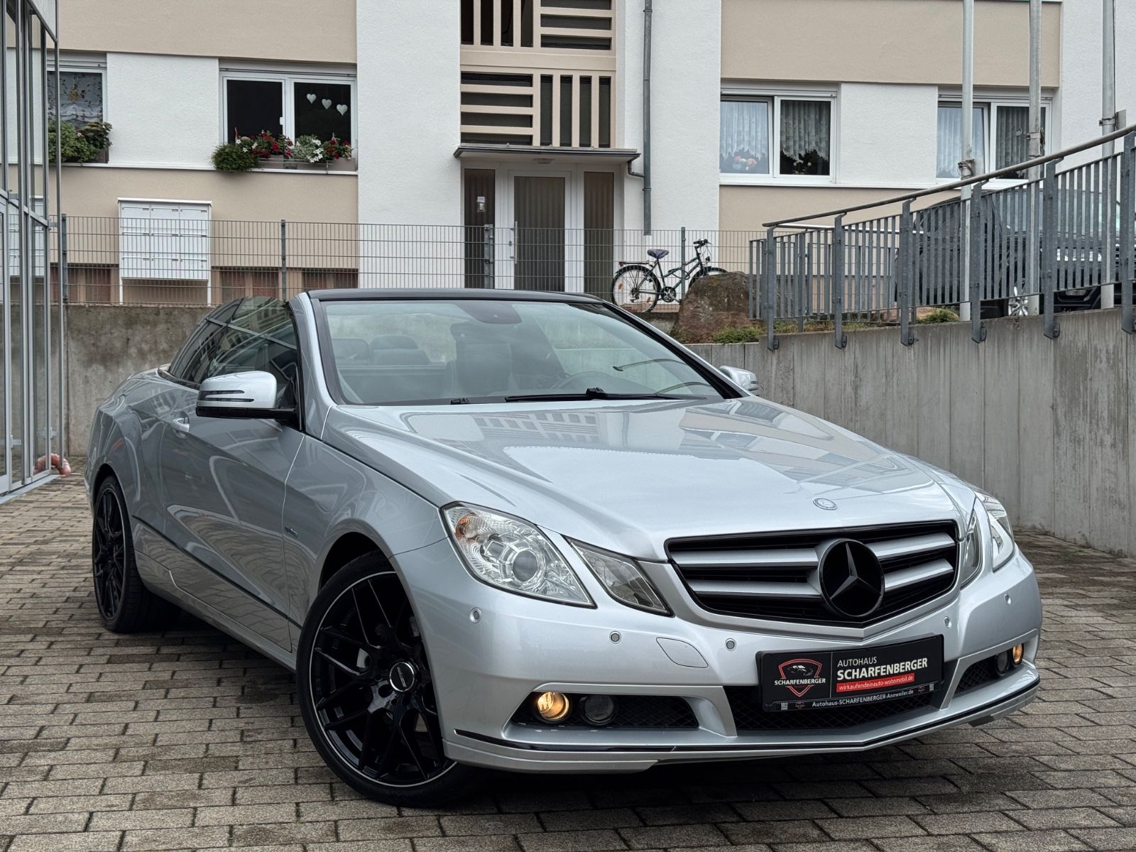 Mercedes E 200 - 1