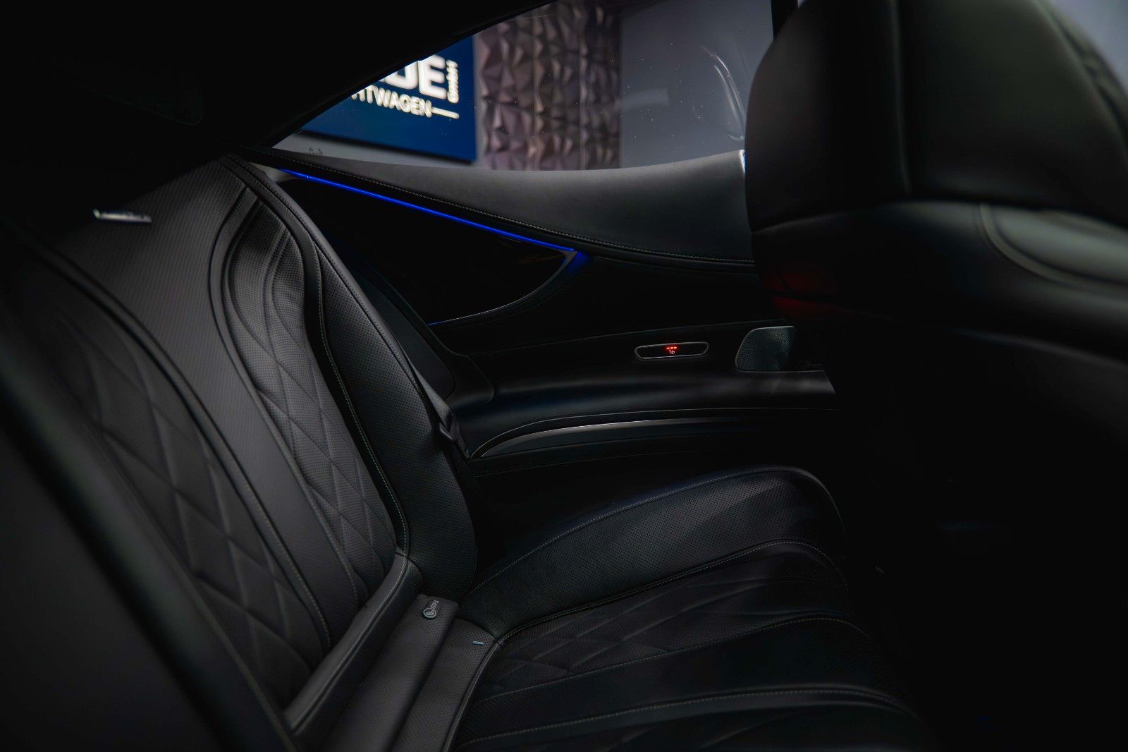 Fahrzeugabbildung Mercedes-Benz S 63 AMG 4Matic Night Edition Designo *ACC*Pano*