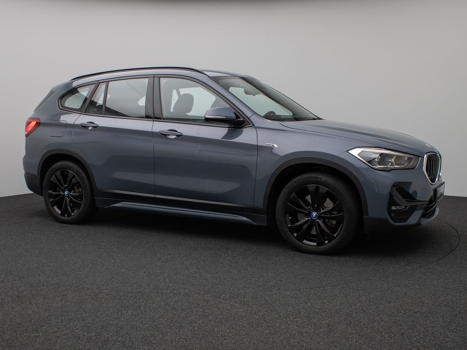 Fahrzeugabbildung BMW X1 xD25e Sport Line Kamera HUD DAB Komfort Navi+