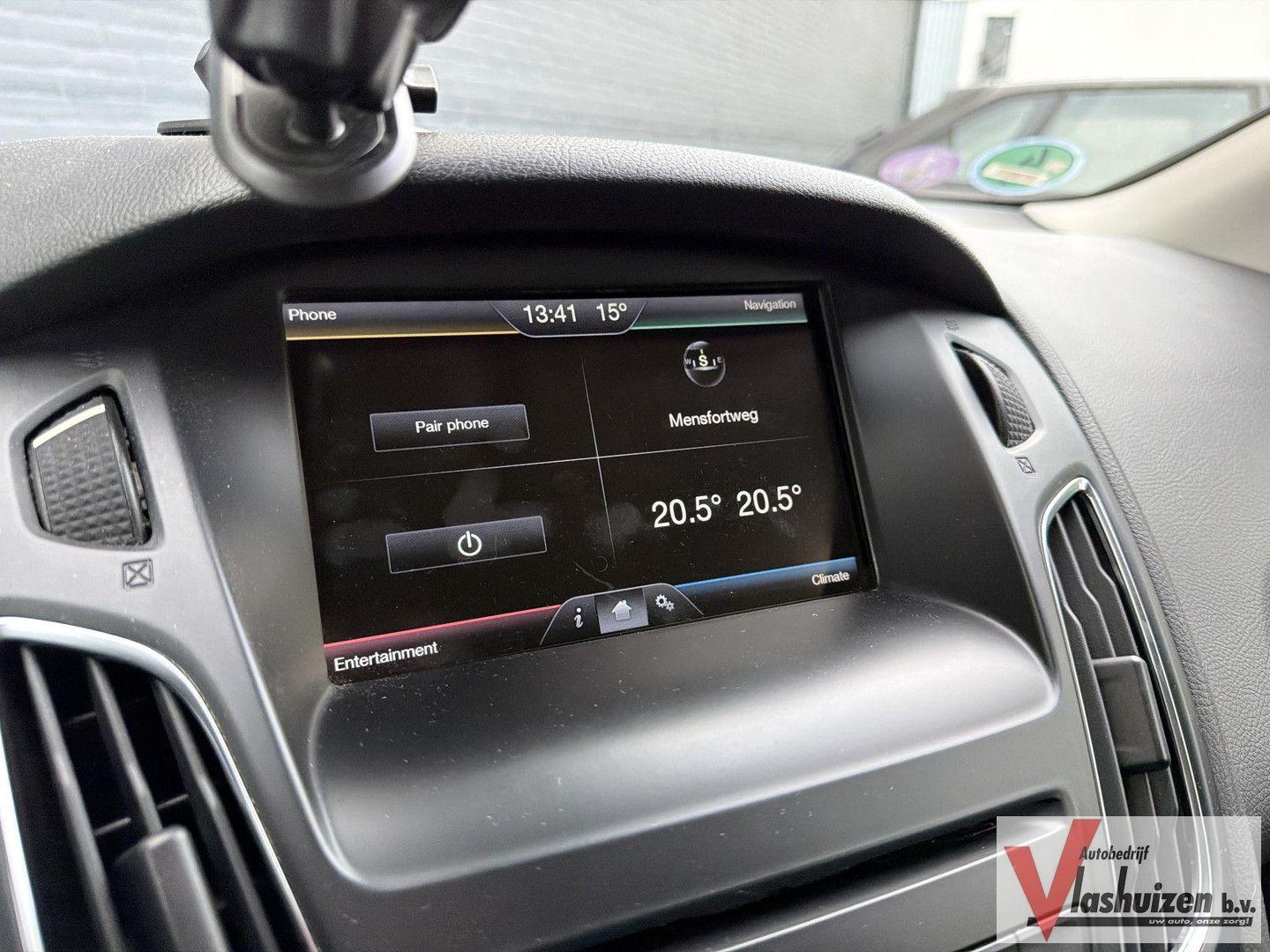 Ford Focus 2014 — photo 10