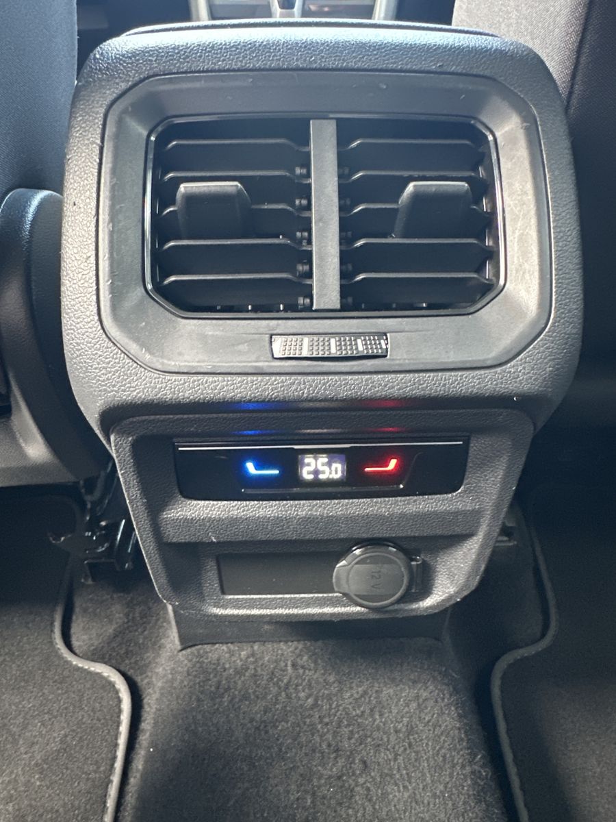 Fahrzeugabbildung Volkswagen Tiguan Allspace 4M Elegance 7-Sitzer NAV+IQLIGHT
